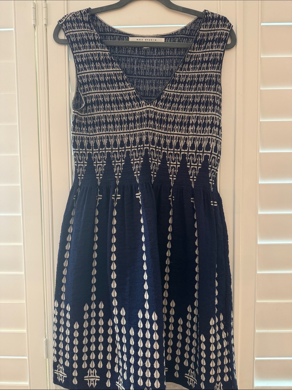 Max Studio Navy and White Patterned V-Neck Above the Knee Dress - Picture 1 of 8